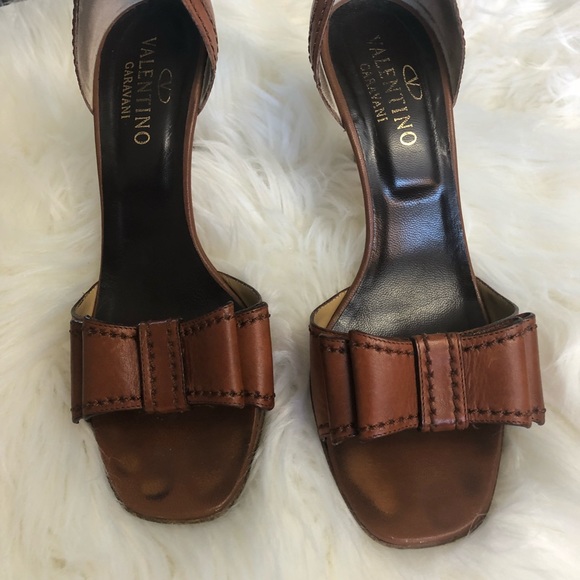 Valentino Leather Bow Heeled Sandals - Picture 4 of 7